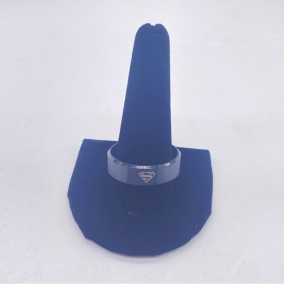 8MM Men’s Stainless Steel Band Ring Superman Logo Black Size 13 - Picture 1 of 8